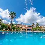 מלון Ibiscus Corfu