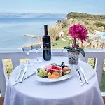 מלון Ibiscus Corfu 5*